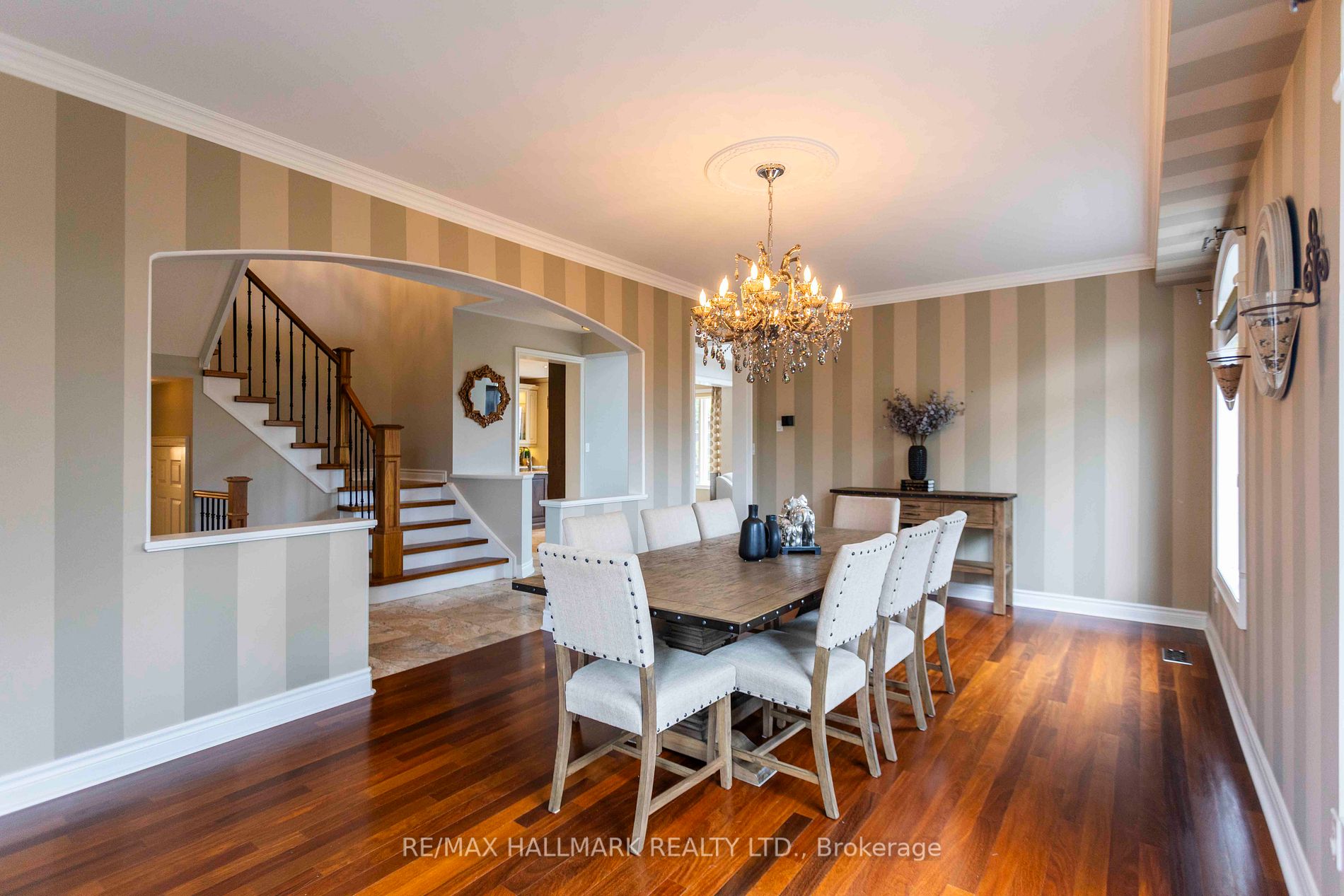 27 Lennon Crt