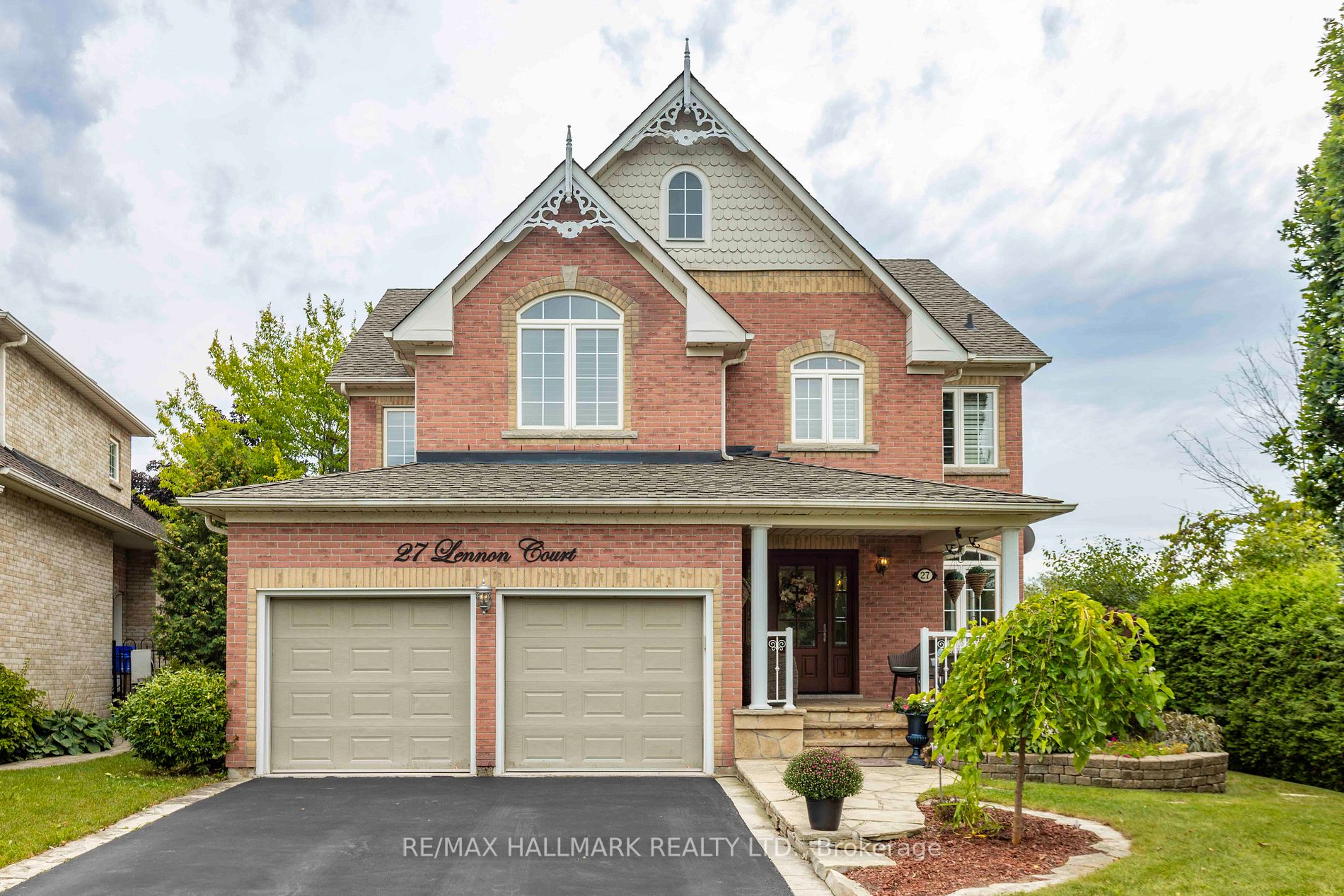 27 Lennon Crt