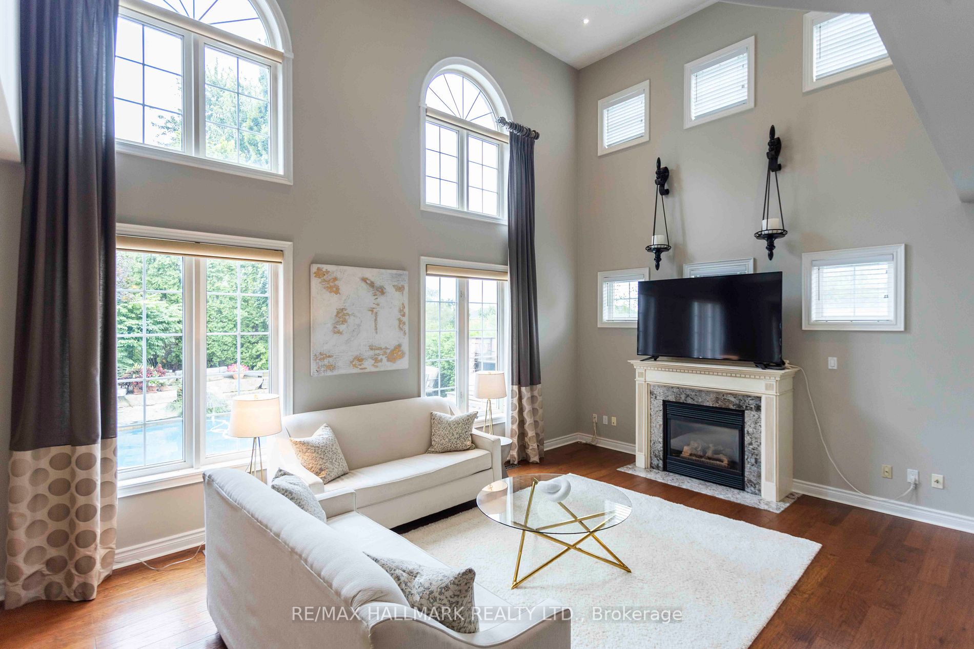 27 Lennon Crt