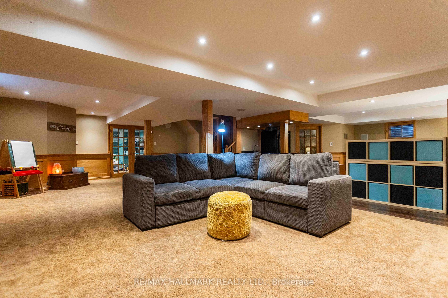 27 Lennon Crt