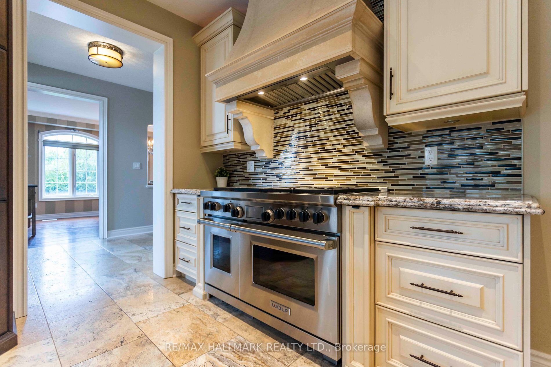 27 Lennon Crt