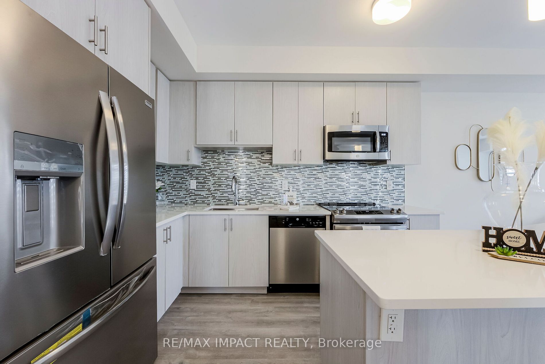 2550 Castlegate Crossing, #401
