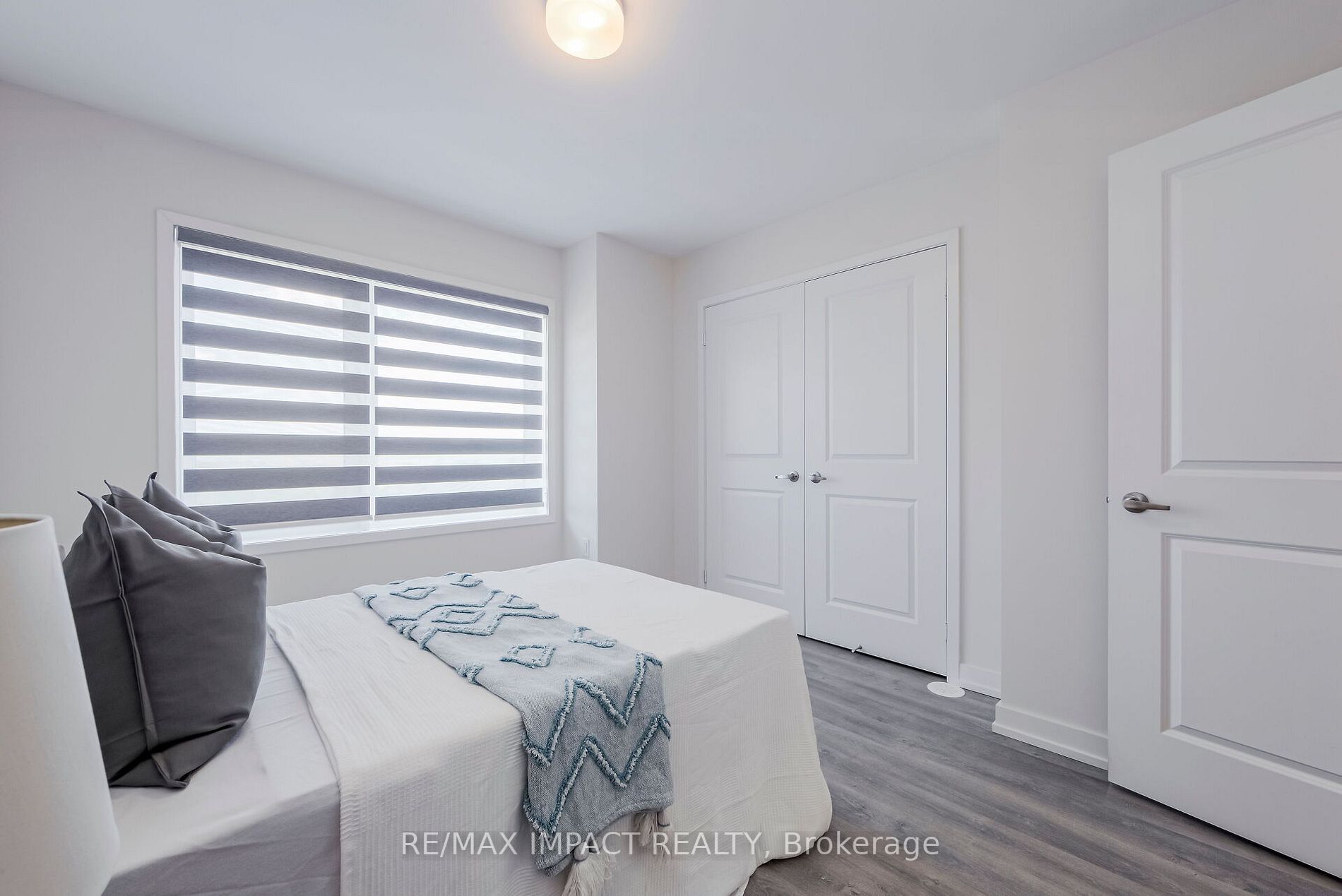 2550 Castlegate Crossing, #401