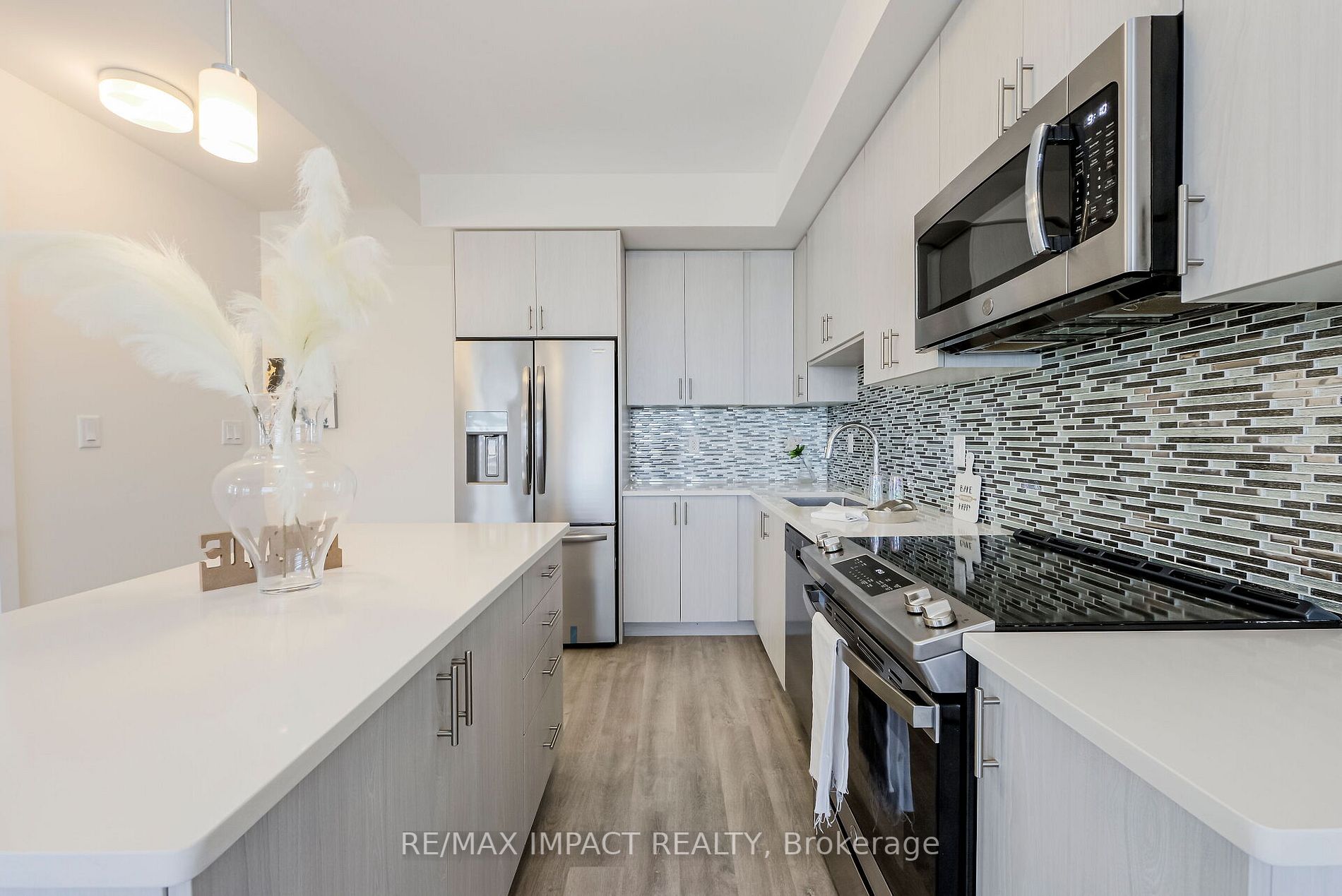 2550 Castlegate Crossing, #401