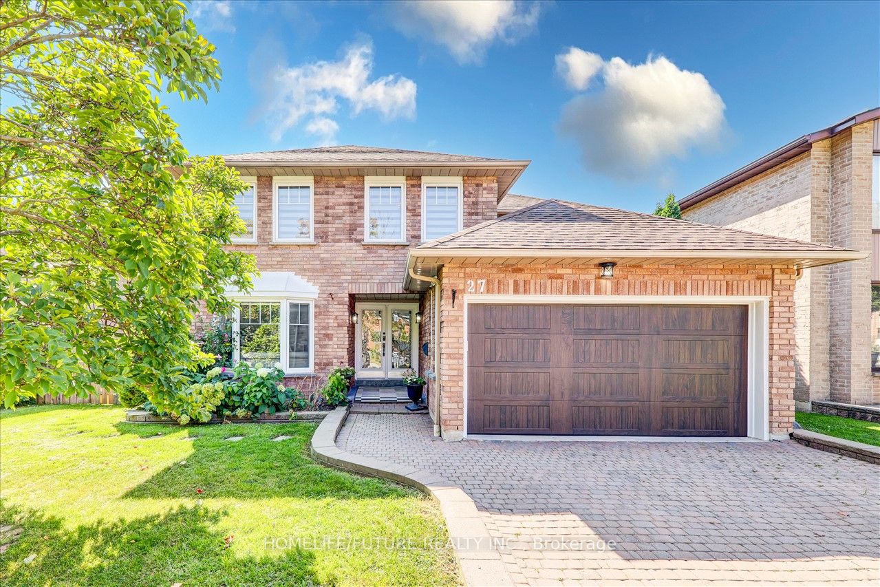 27 Sugarbush Sq