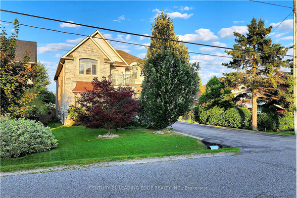 473 Oakwood Dr, Pickering