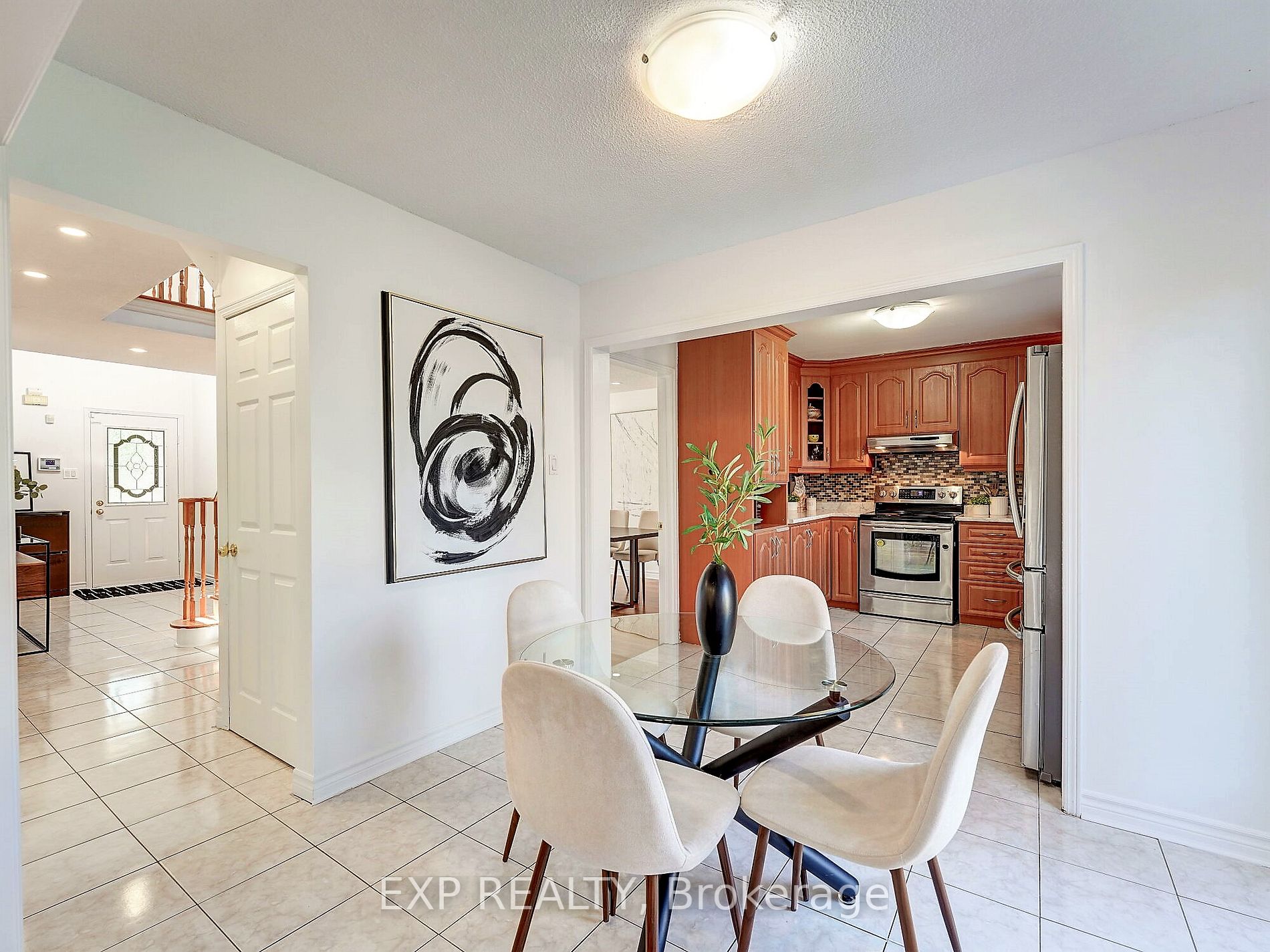 1564 Somergrove Cres