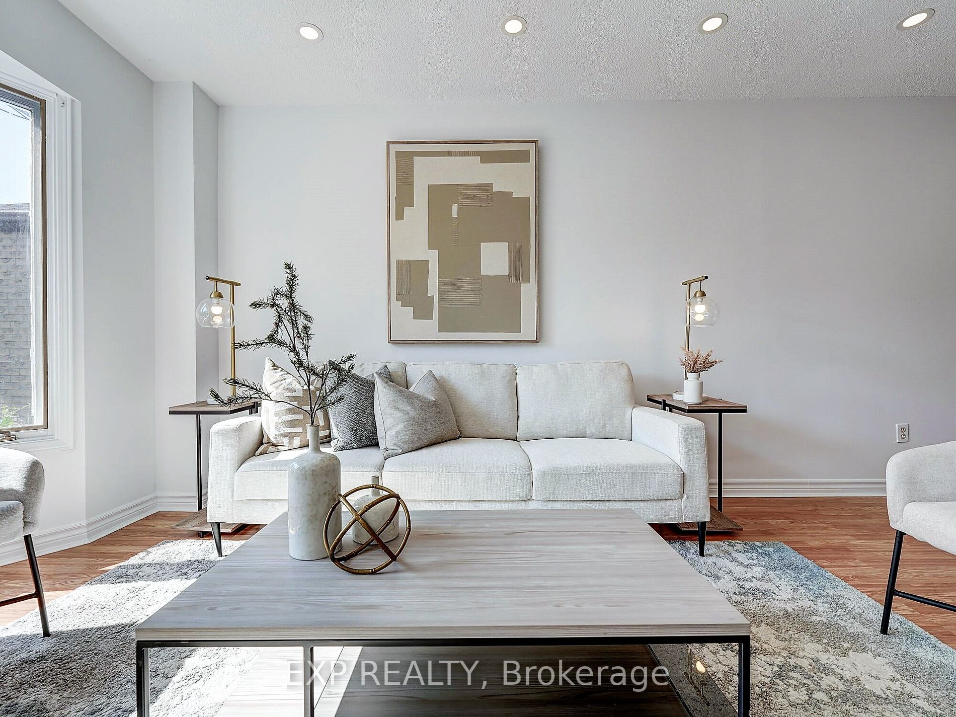 1564 Somergrove Cres