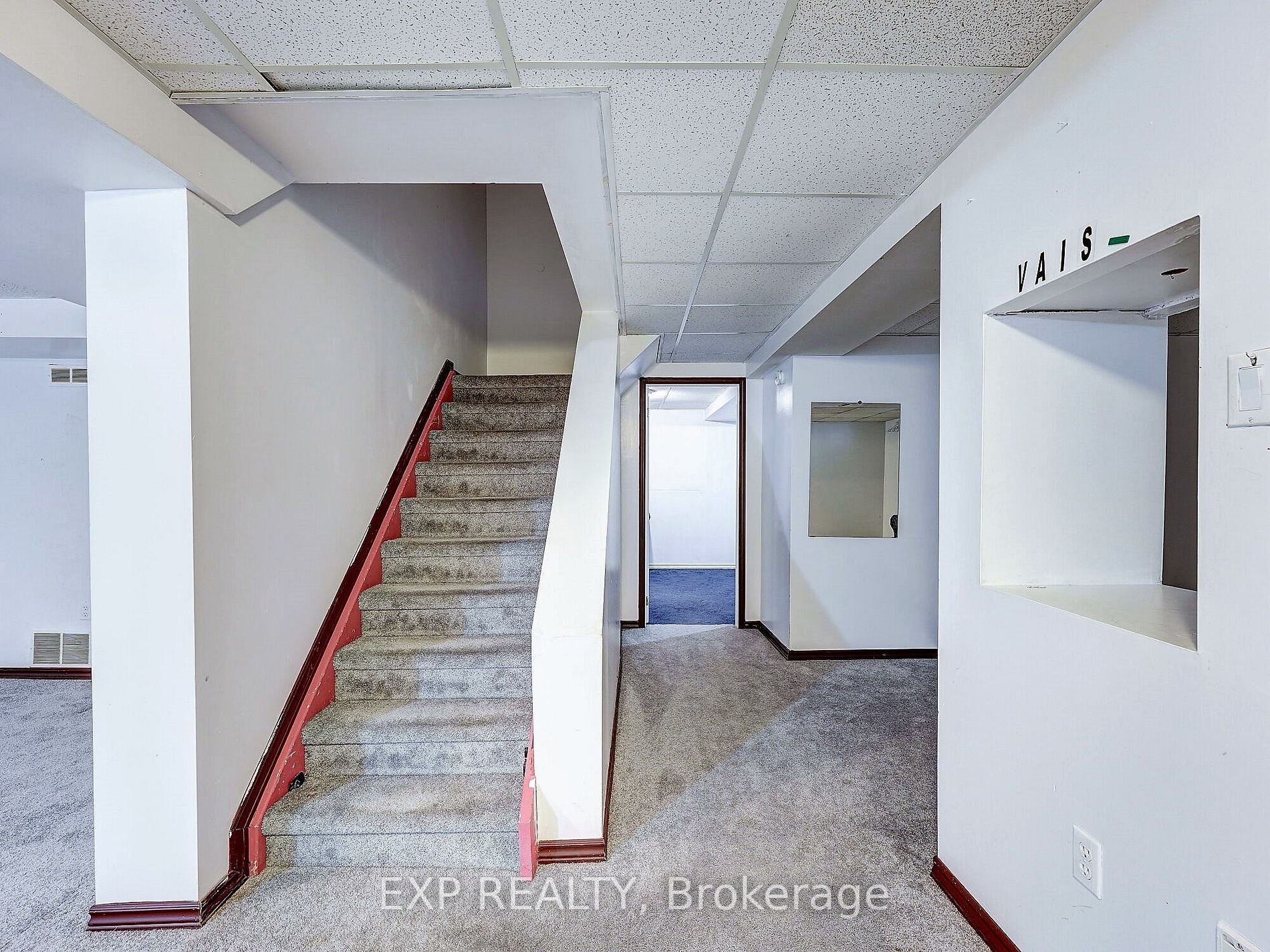 1564 Somergrove Cres