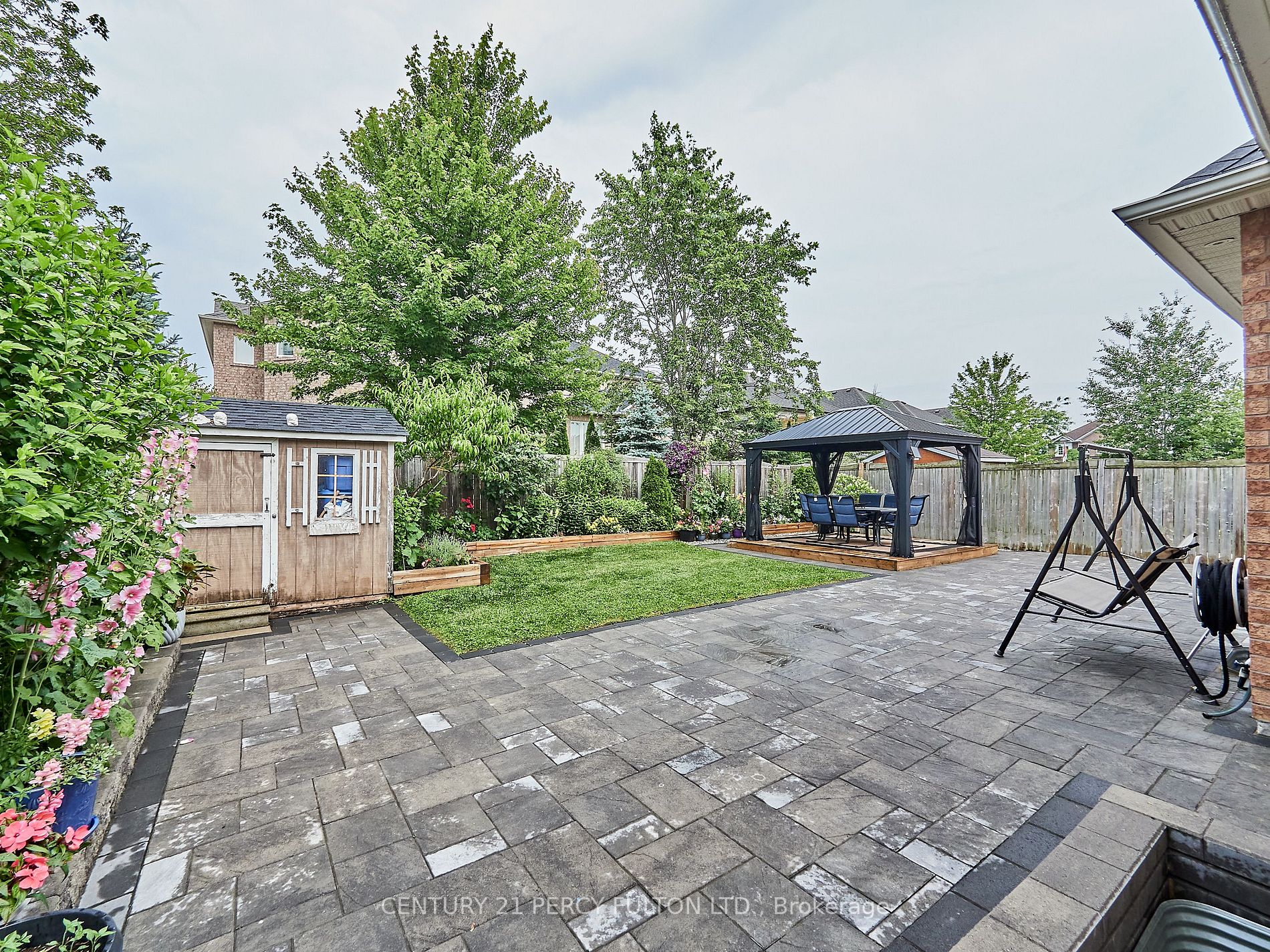 110 Root Cres