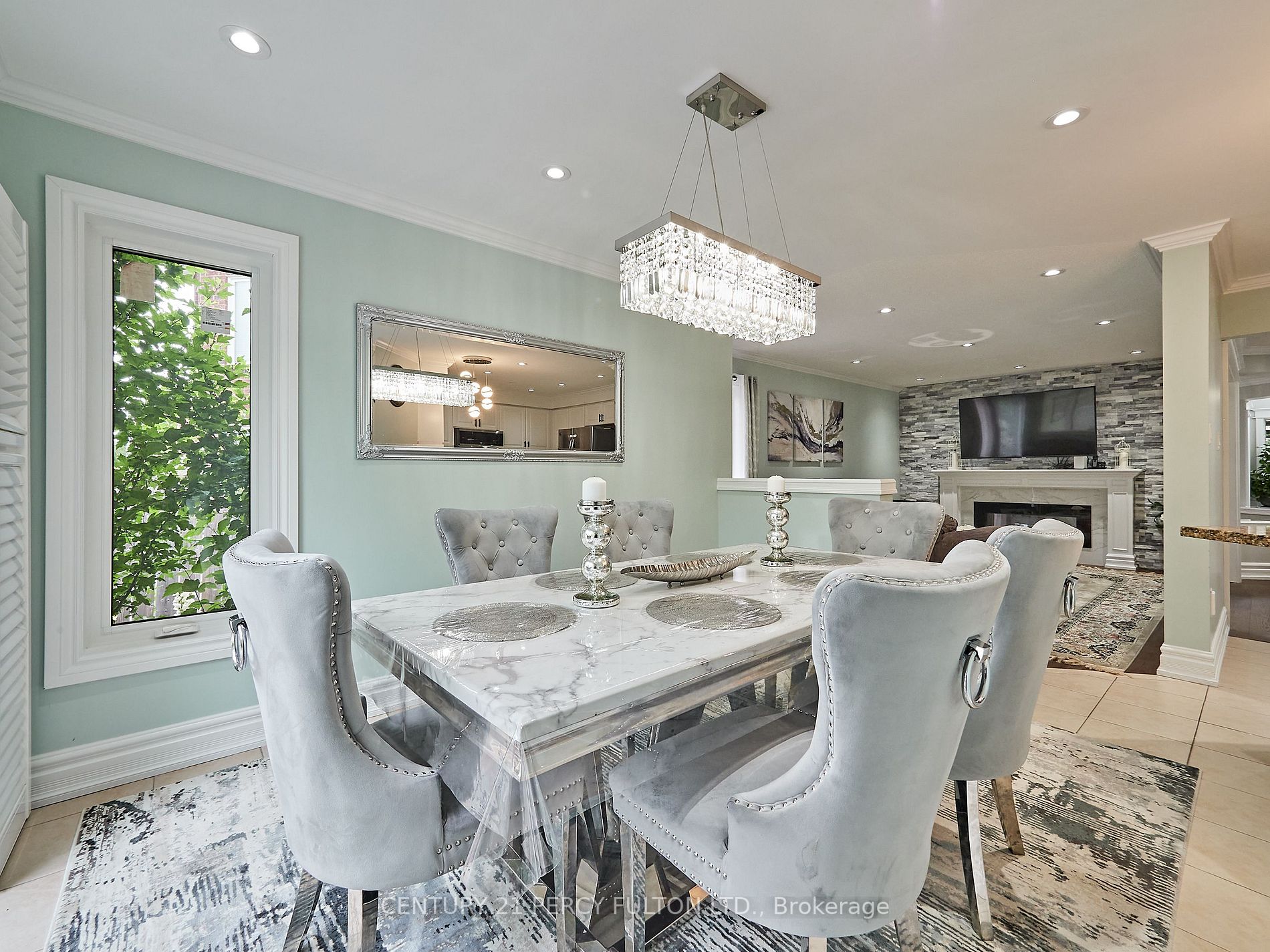 110 Root Cres