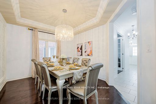 6 North Glen Blvd
