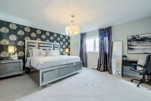 6 North Glen Blvd
