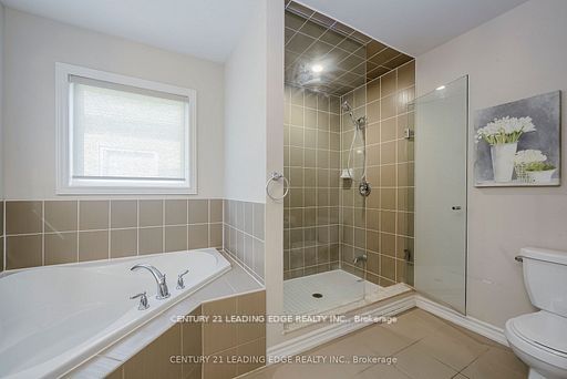 6 North Glen Blvd