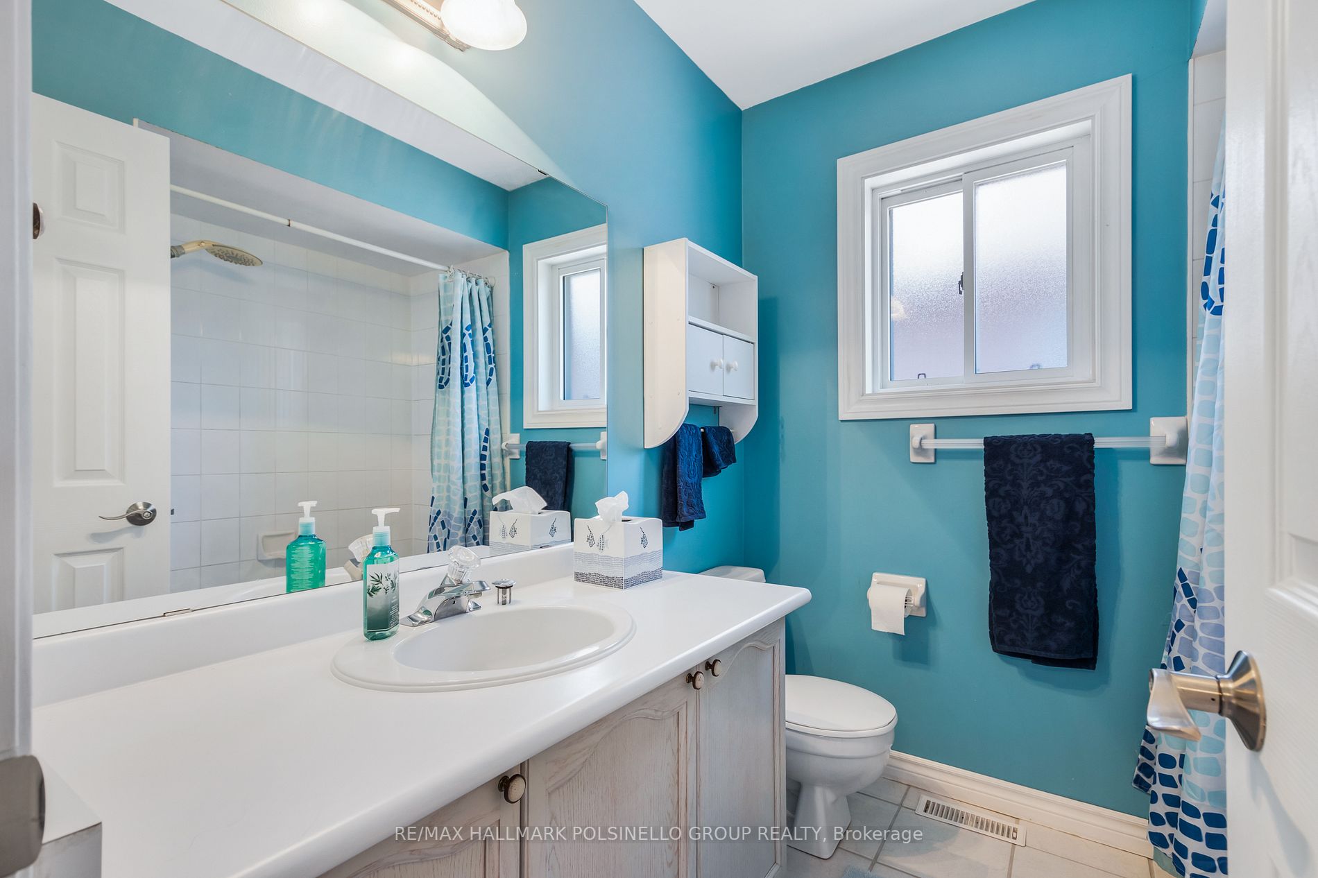 12 Roberts Dr