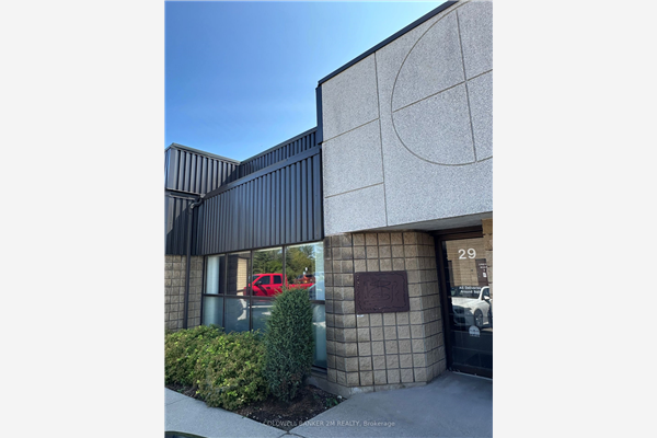 1621 Mcewen Dr, Whitby