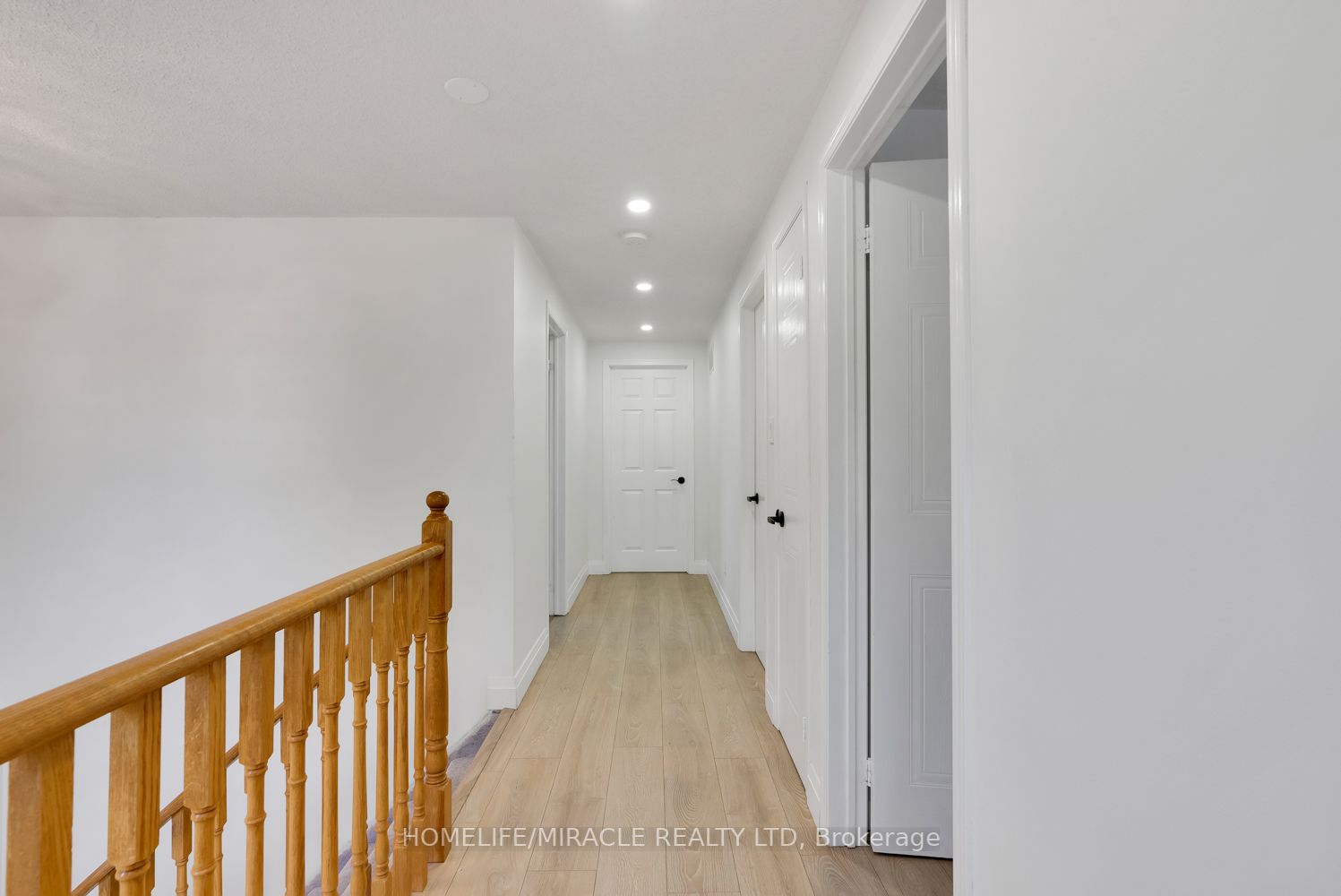 1657 Erindale Cres