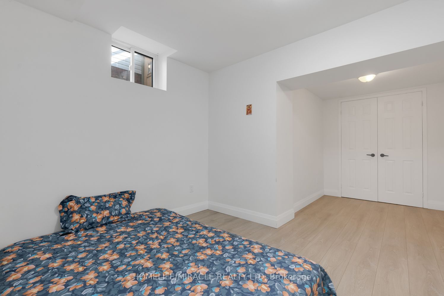 1657 Erindale Cres