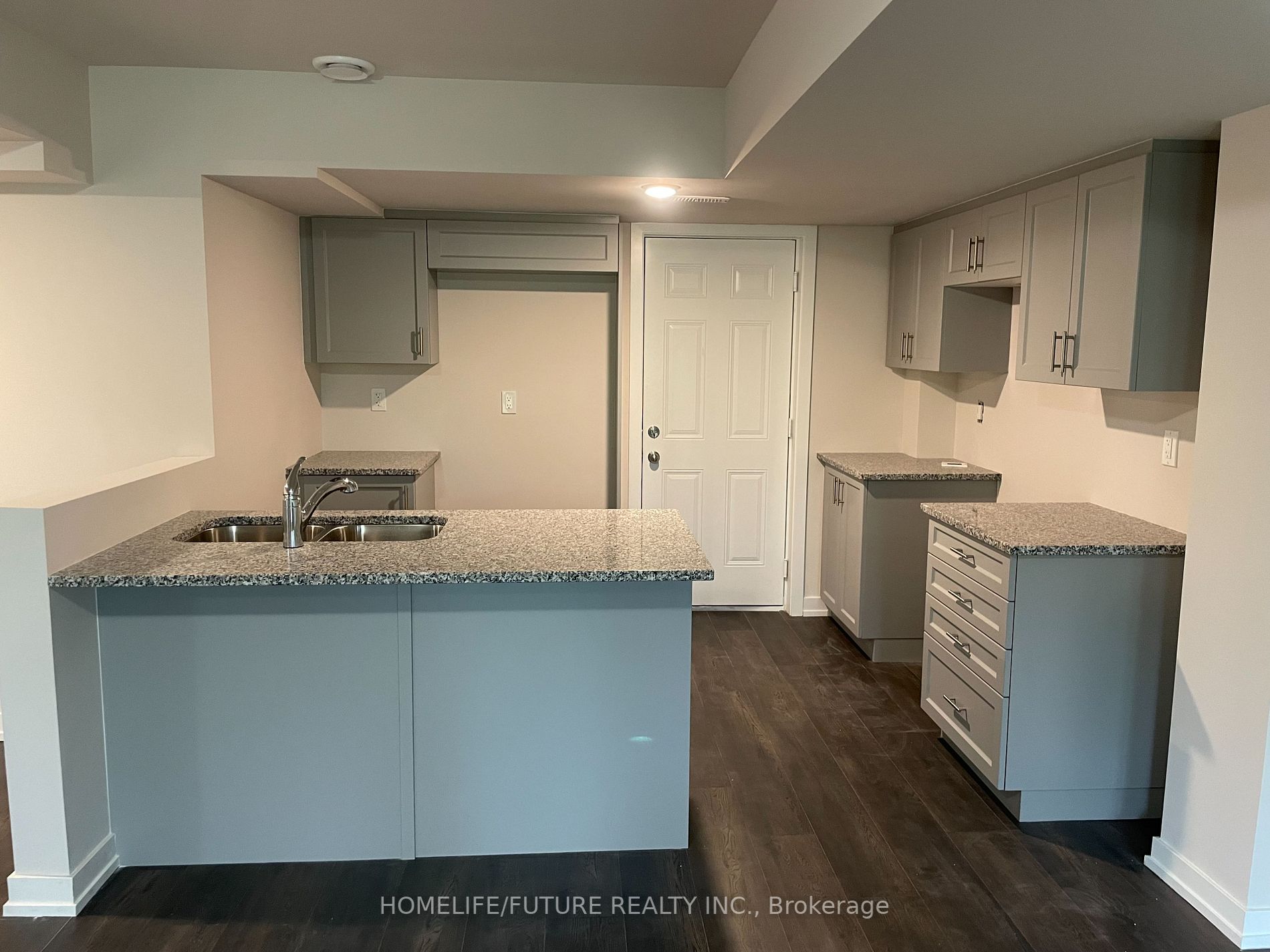 400 Finch Ave, #15