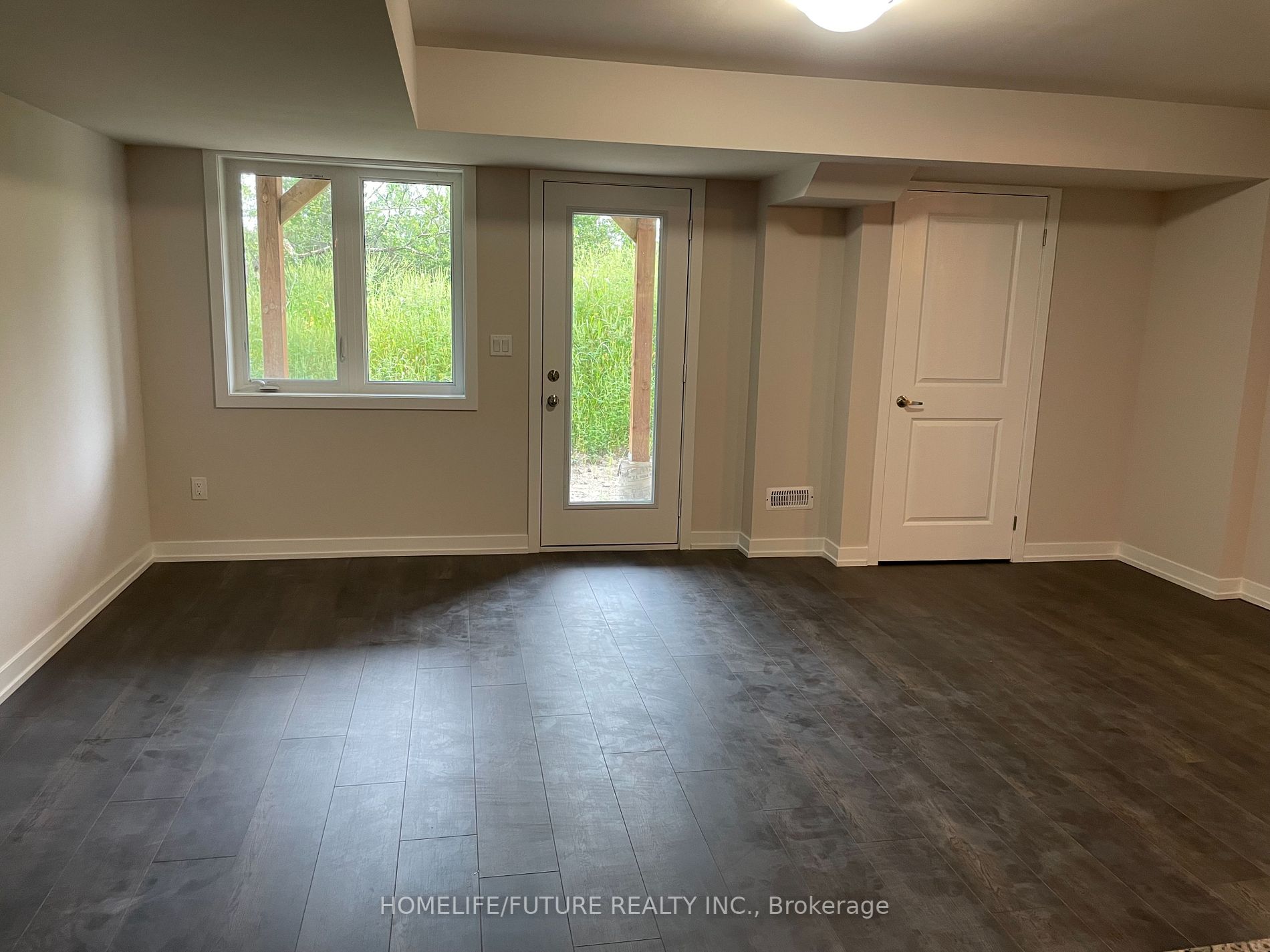 400 Finch Ave, #15