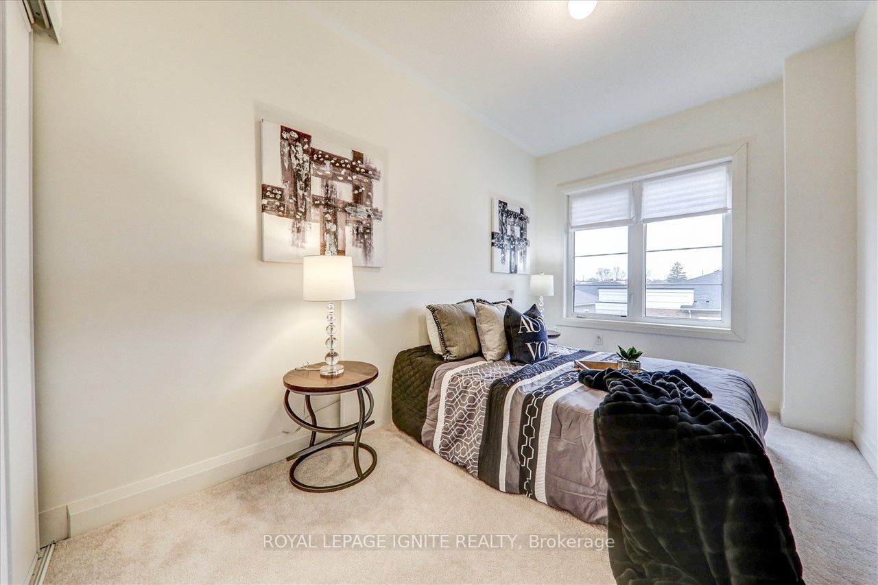 53 King George Way