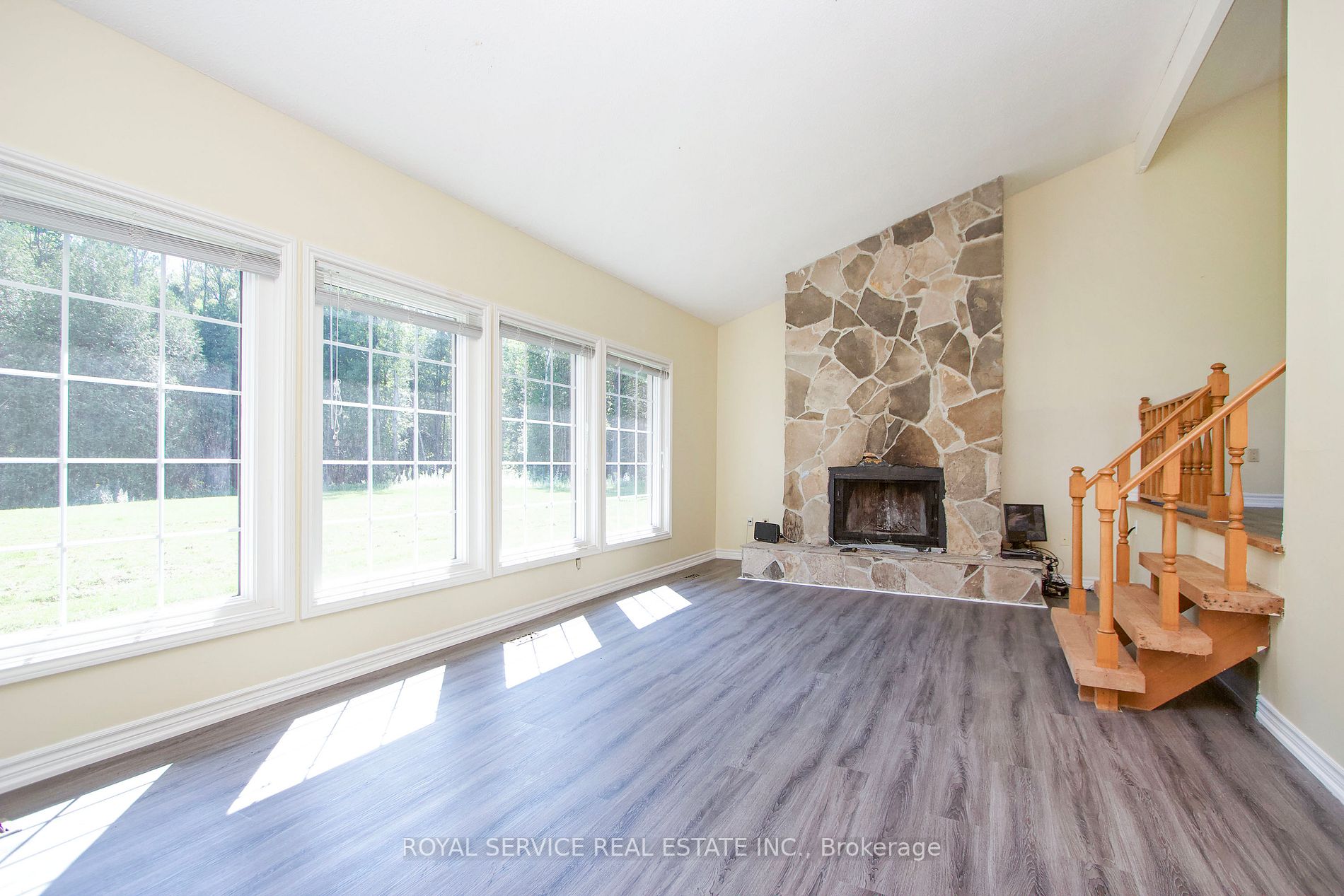 4398 Concession 1 Rd