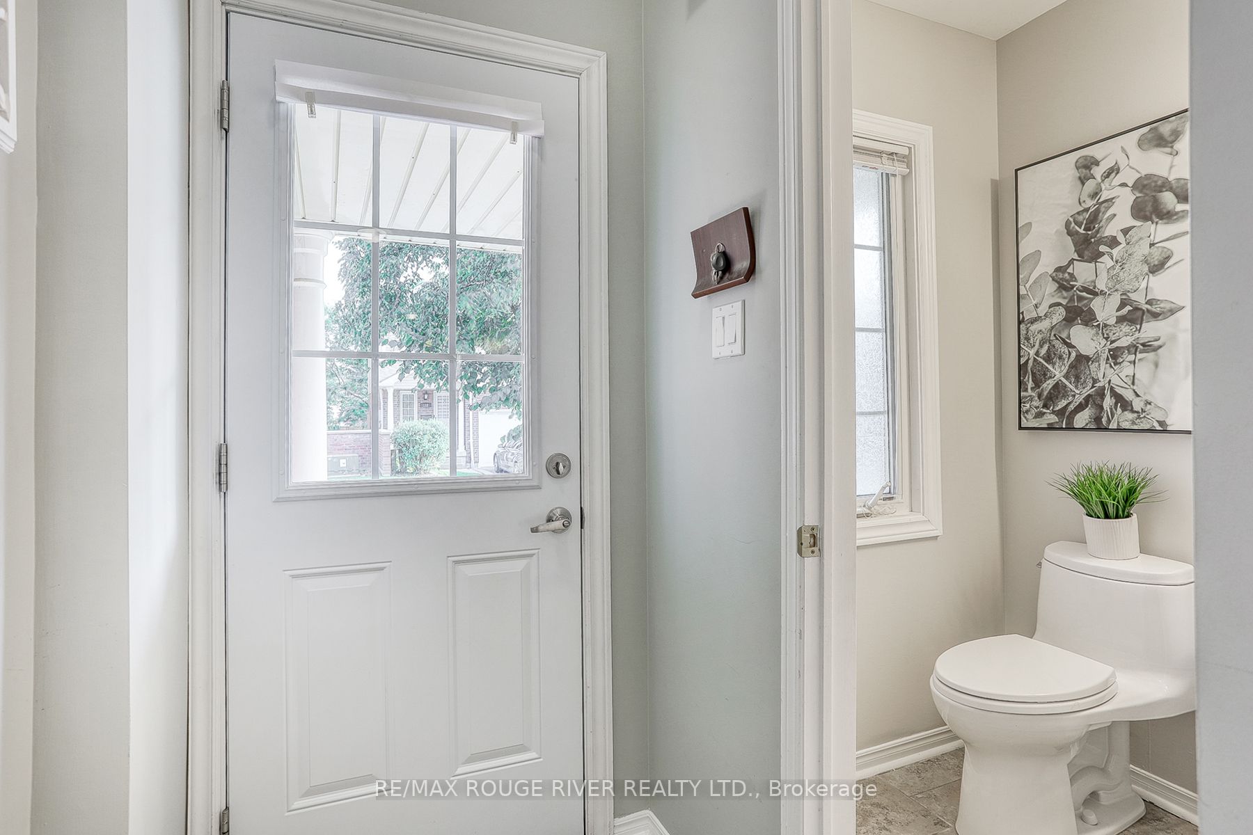 10 Bassett Blvd, #12