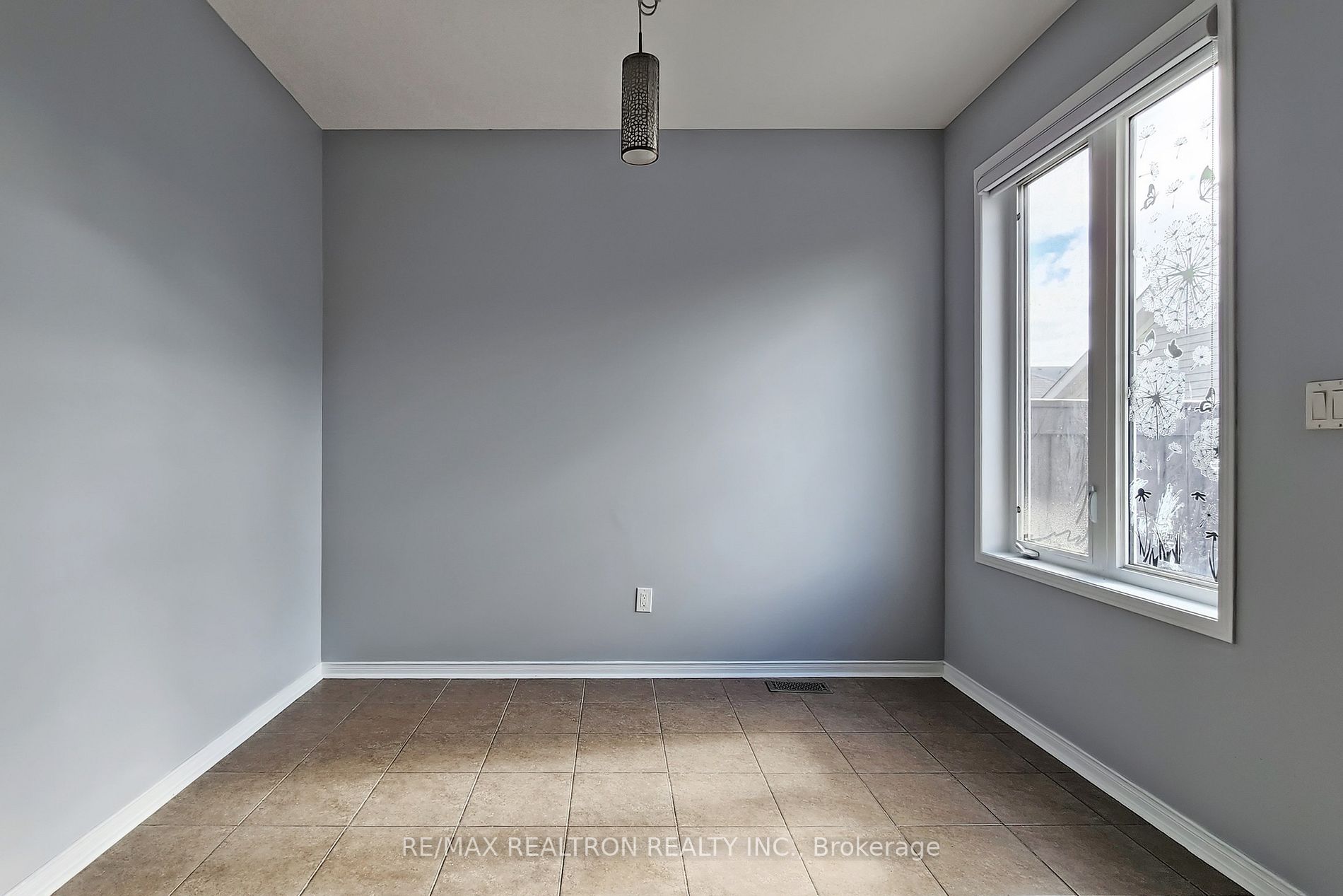 2126 Green Rd