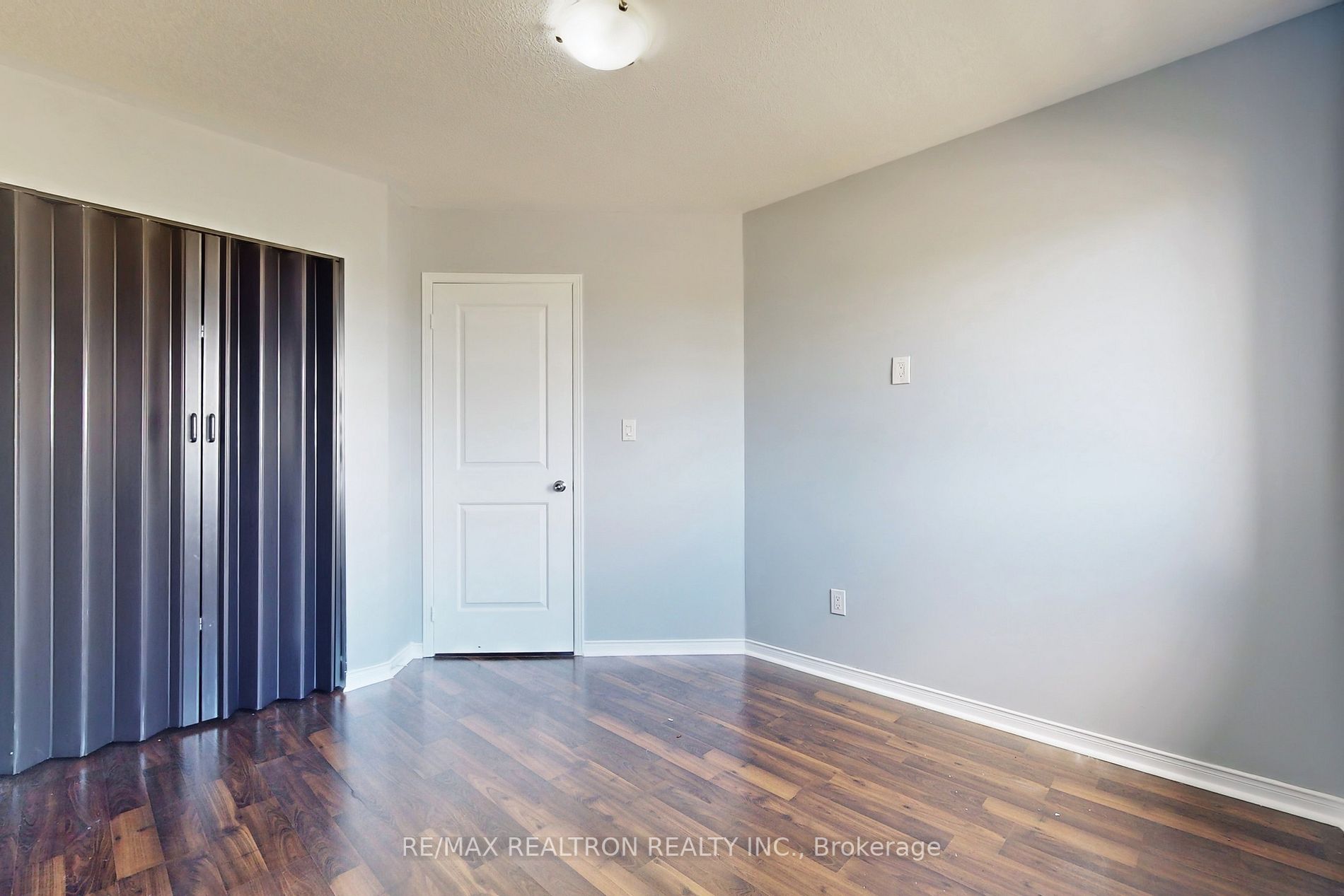 2126 Green Rd
