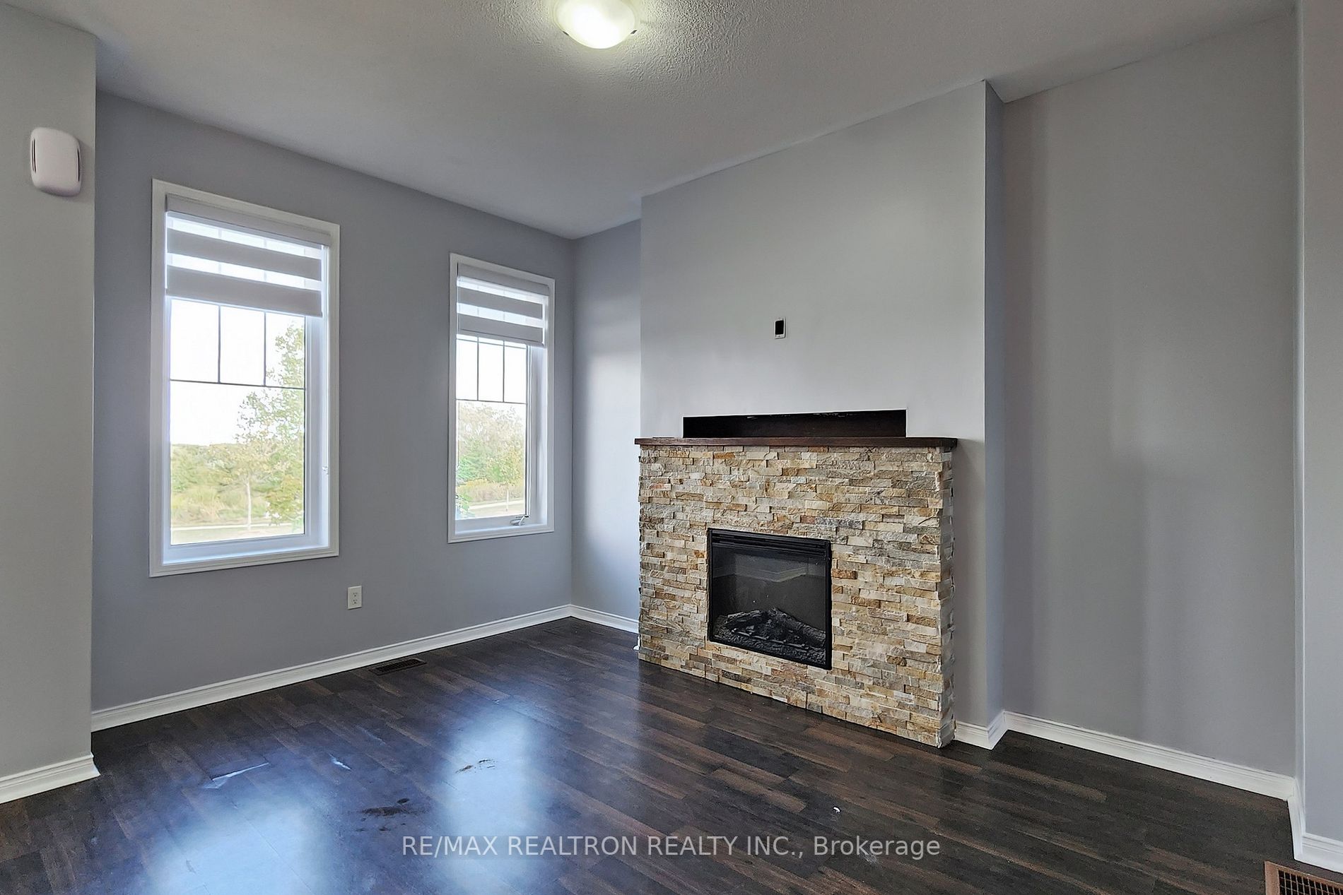 2126 Green Rd