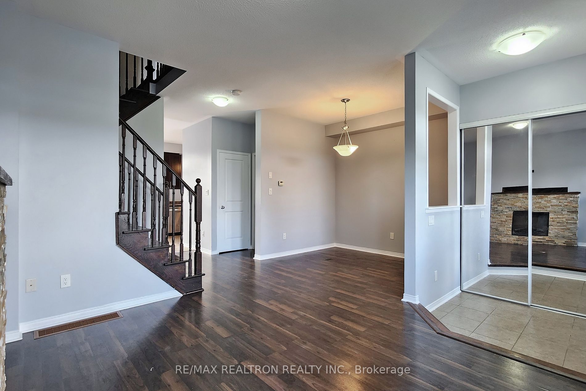 2126 Green Rd