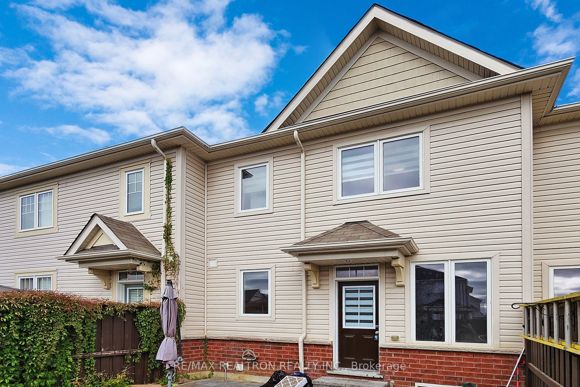2126 Green Rd