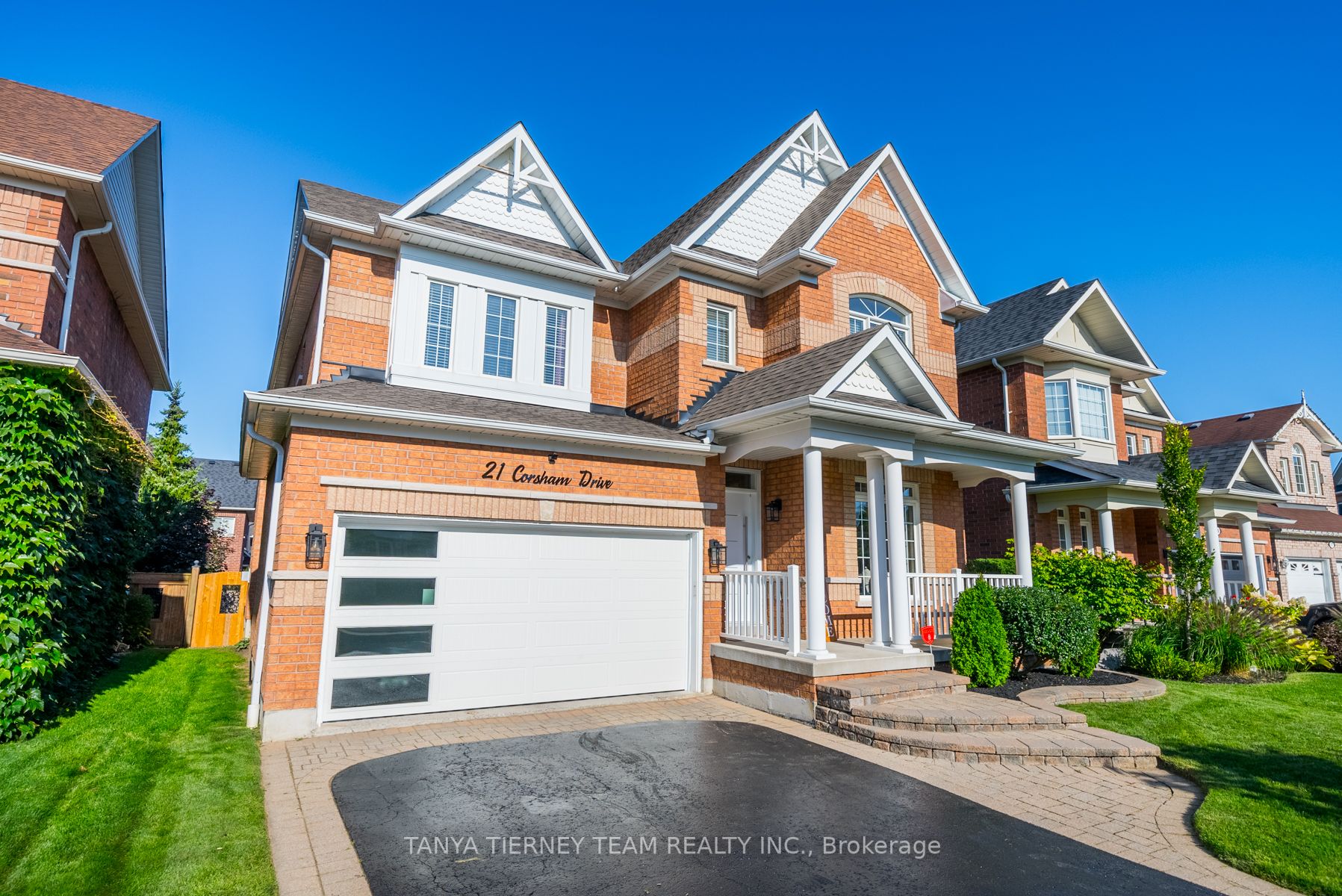 21 Corsham Dr