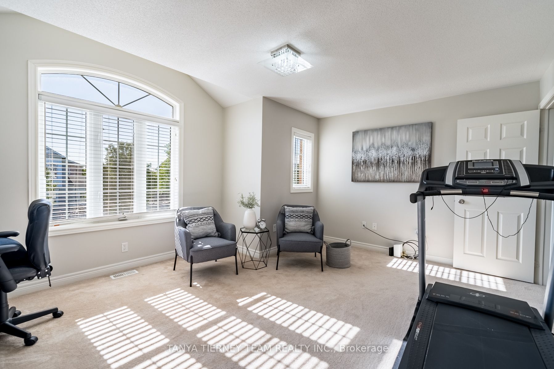 21 Corsham Drive