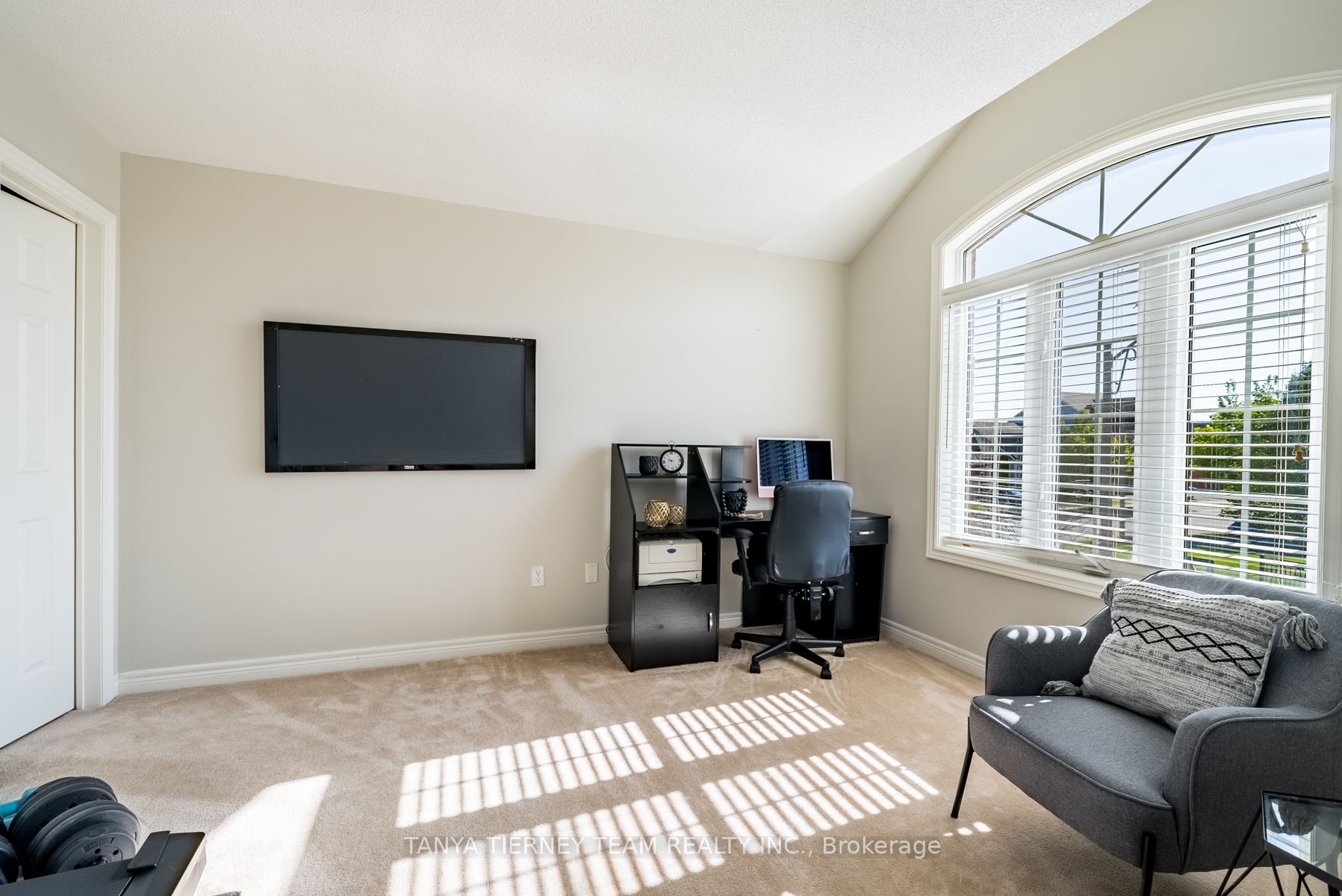 21 Corsham Drive