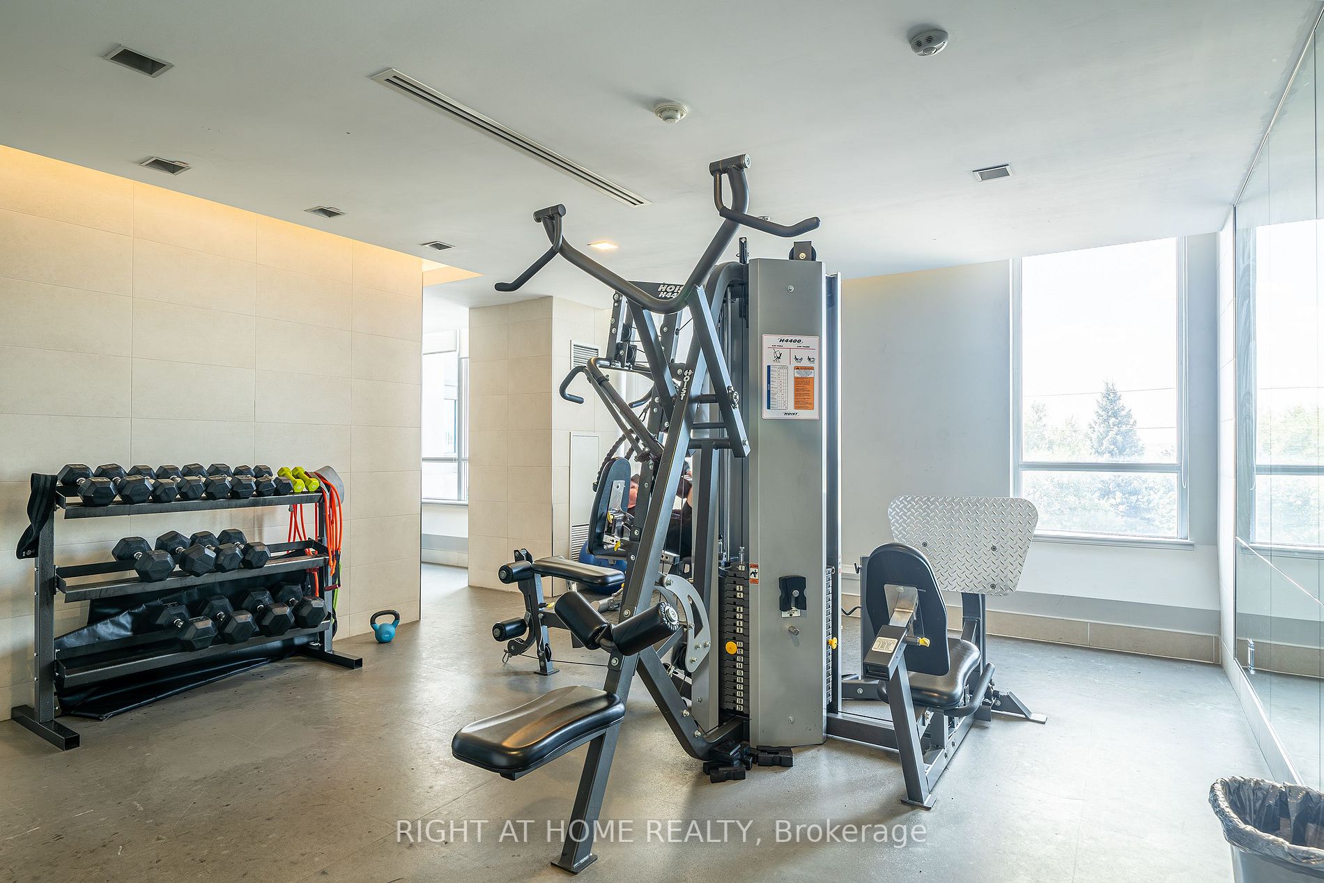 1215 Bayly St, #708