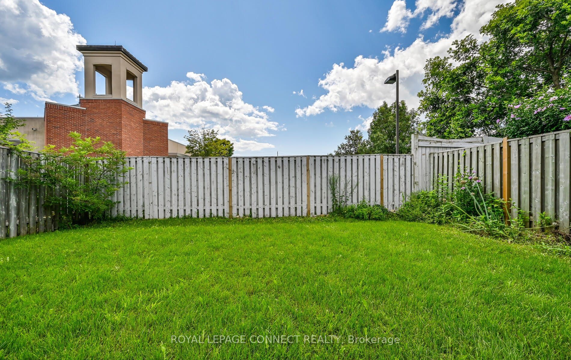 3 Dent St