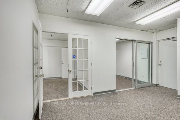 68 King St E, #A