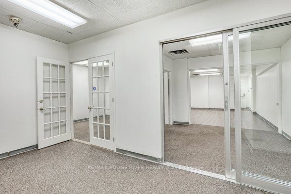68 King St E, #A