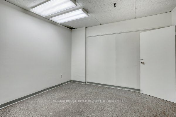 68 King St E, #A