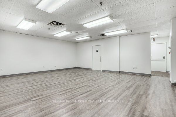 68 King St E, #A