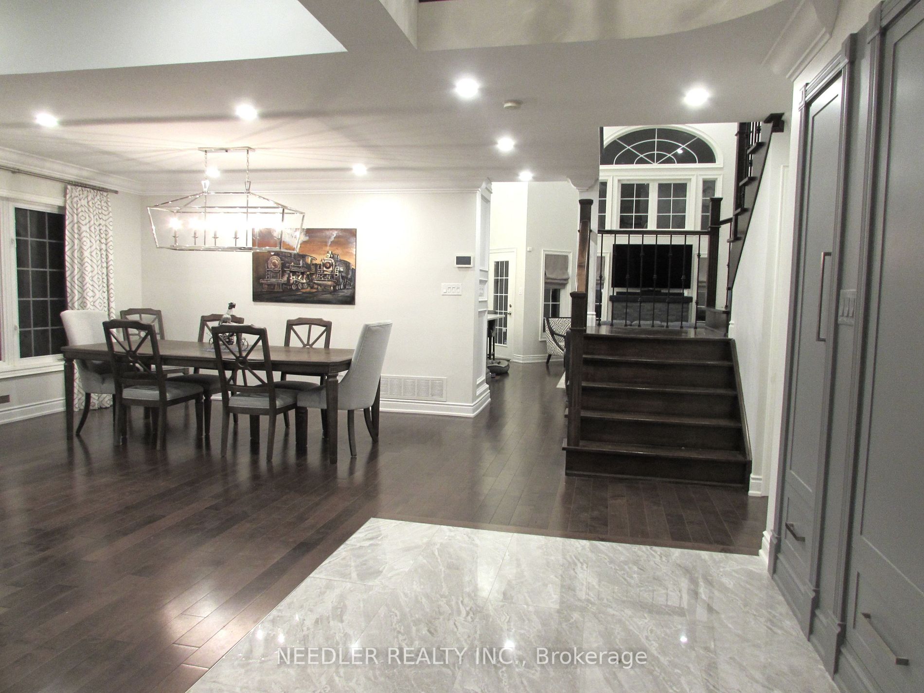 41 Thorndyke Cres
