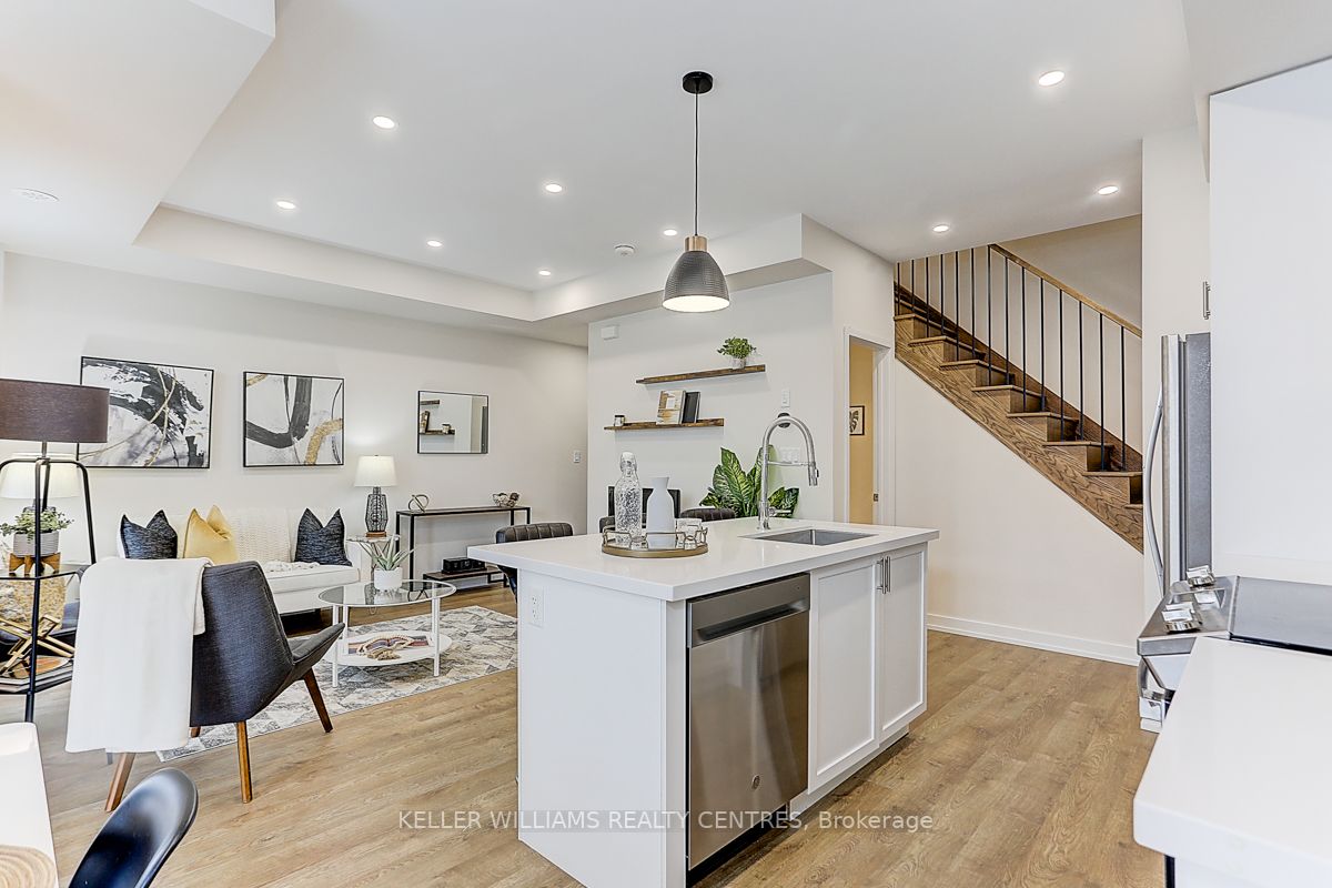 2550 Castlegate Crossing N, #314
