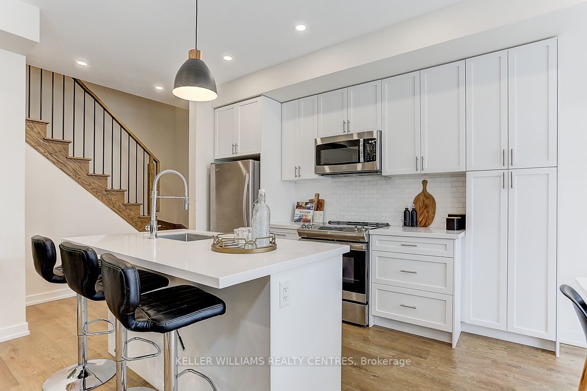 2550 Castlegate Crossing N, #314