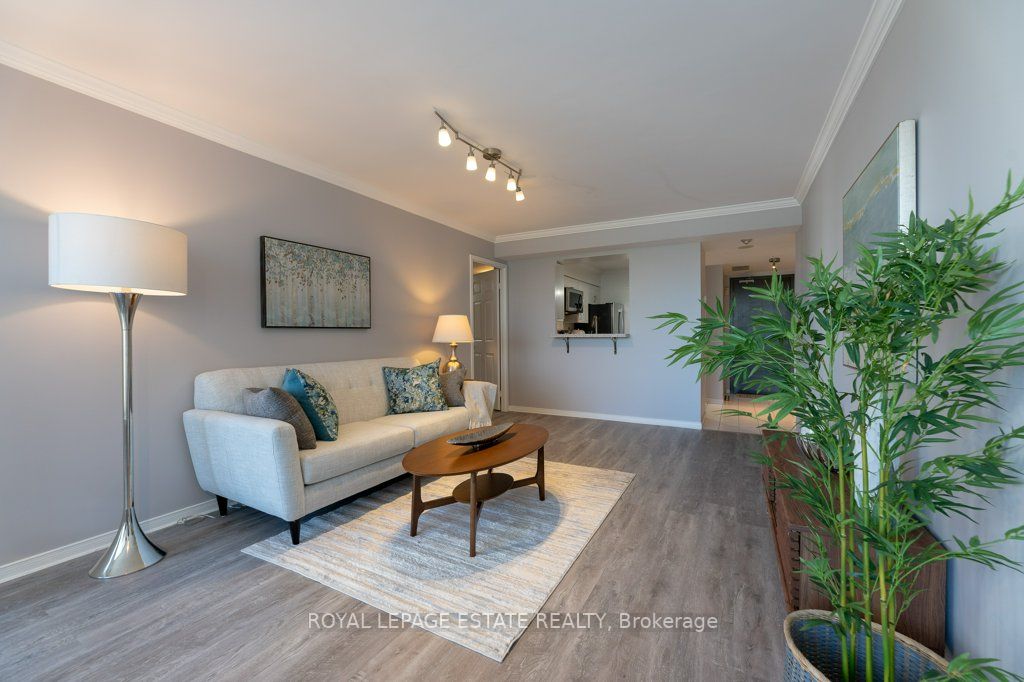 4725 Sheppard Ave E, #416