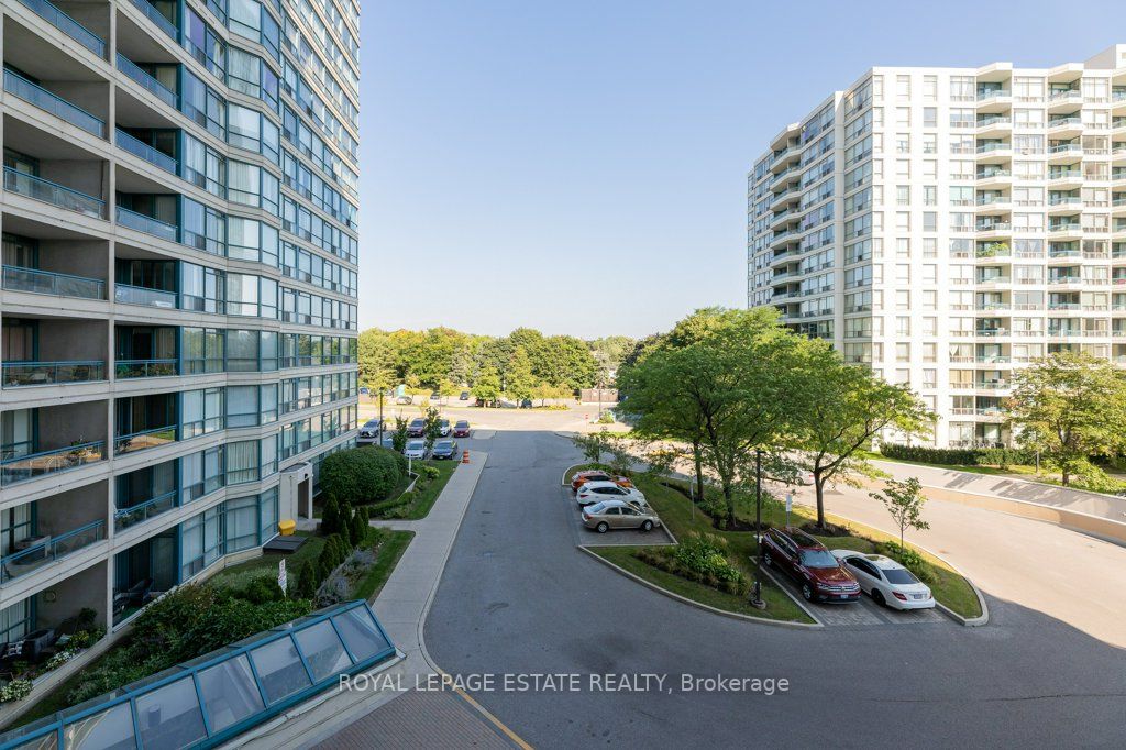 4725 Sheppard Ave E, #416