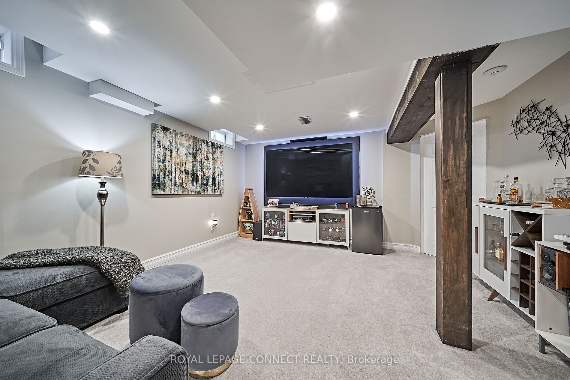 181 Bathgate Cres