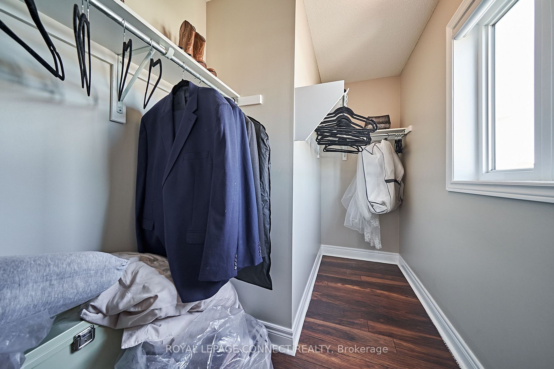 181 Bathgate Cres
