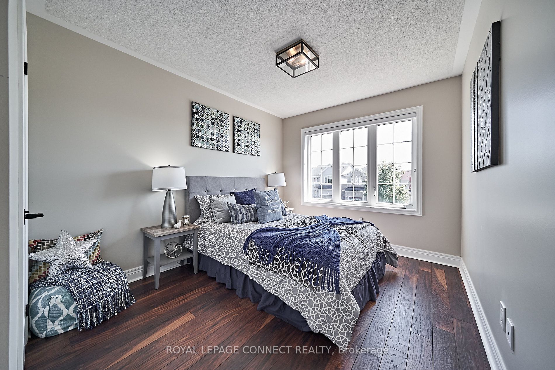 181 Bathgate Cres