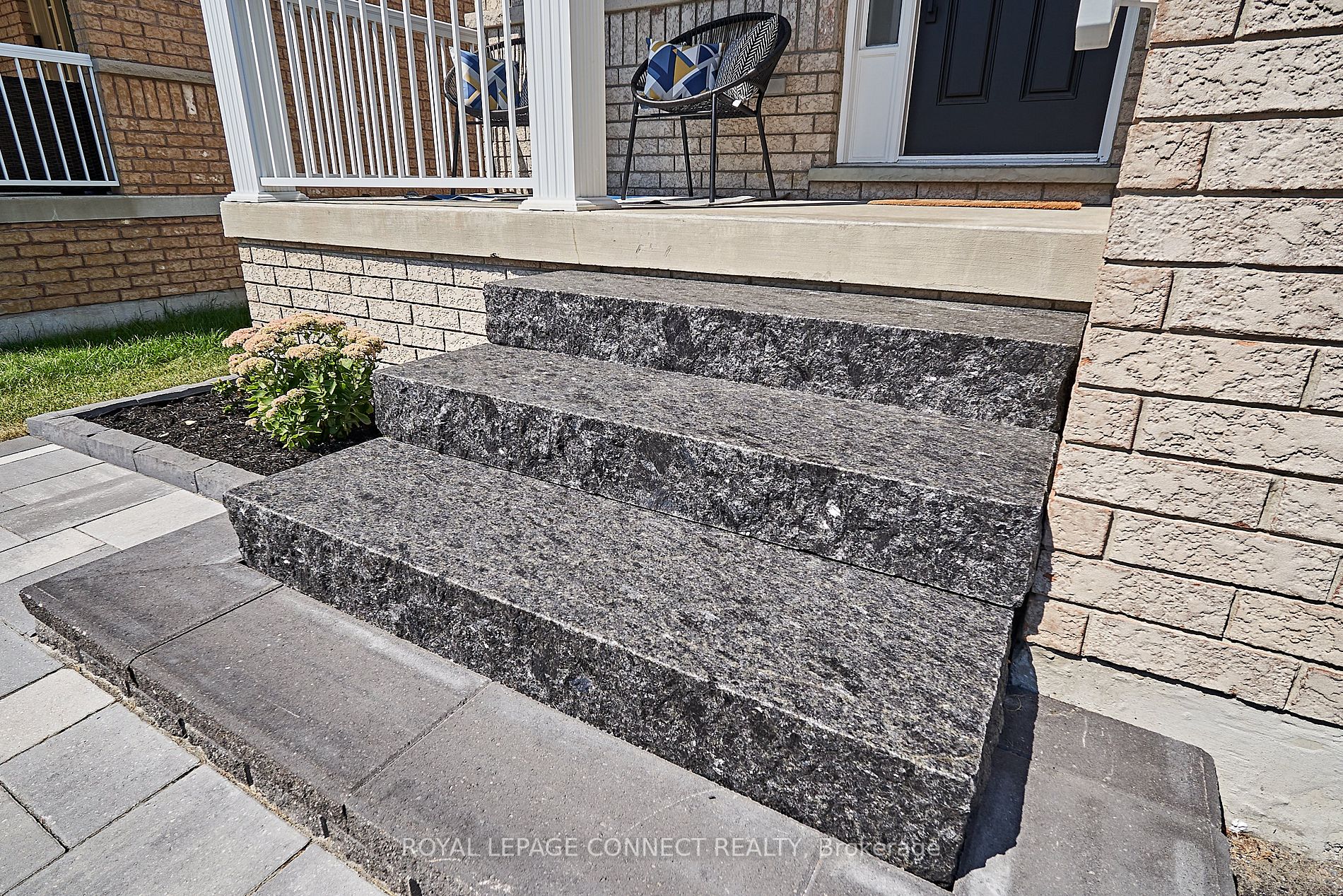 181 Bathgate Cres